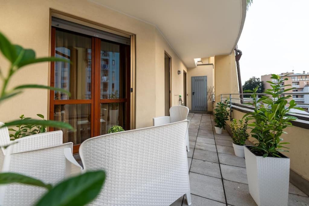 Attico Vicino Milano, Mxp, Rho Fiera Apartment Busto Arsizio Exterior foto